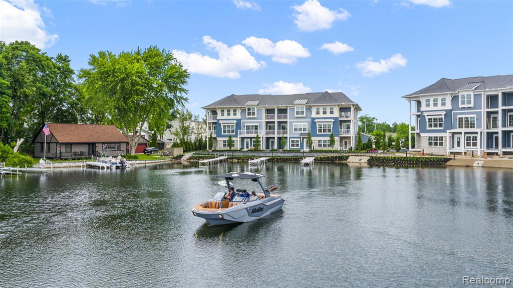460 Mystic Cove Lane, Lake Orion, MI 48362 — Photo 18