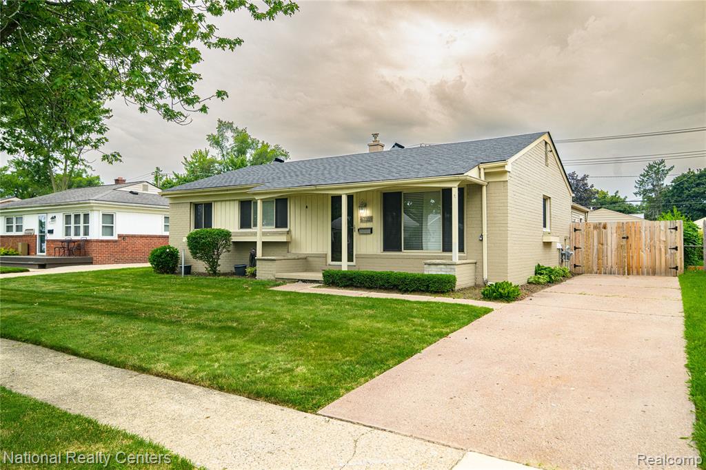 47337 Winthrop Street, Shelby Twp, MI 48317 — Photo 3