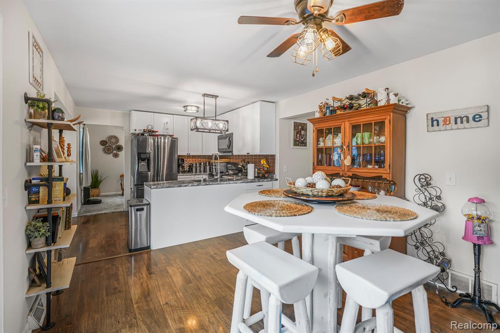 682 Zehnder Drive, Frankenmuth, MI 48734 — Photo 16