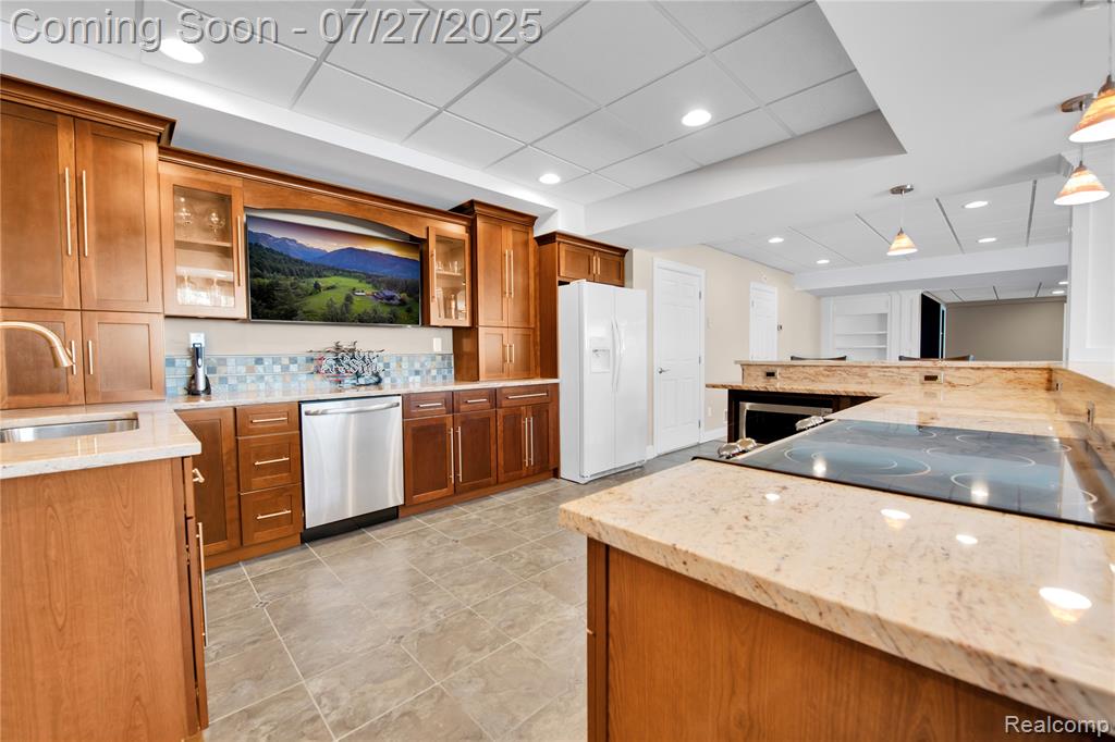 736 Inverness, Highland, MI — Photo 41