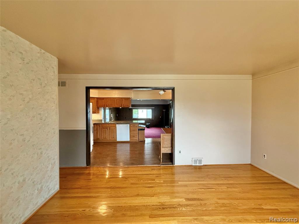 27334 Perry Street, Roseville, MI 48066 — Photo 18