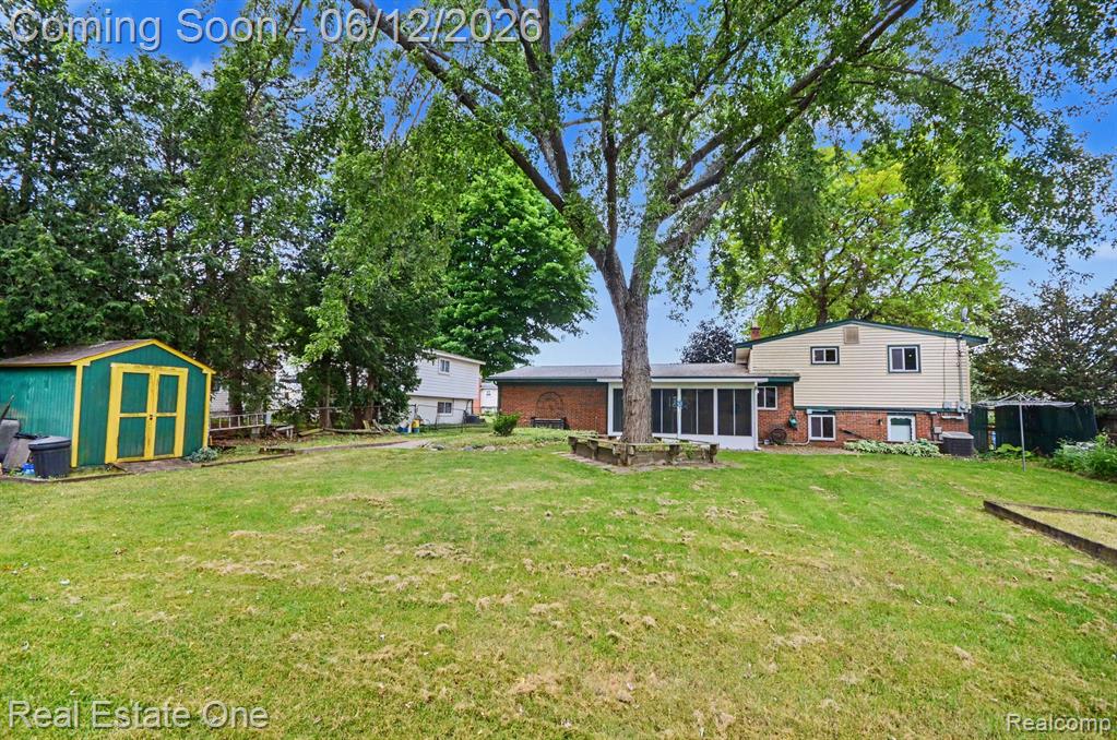 2523 Watonga Drive, Commerce Twp, MI 48382 — Photo 43