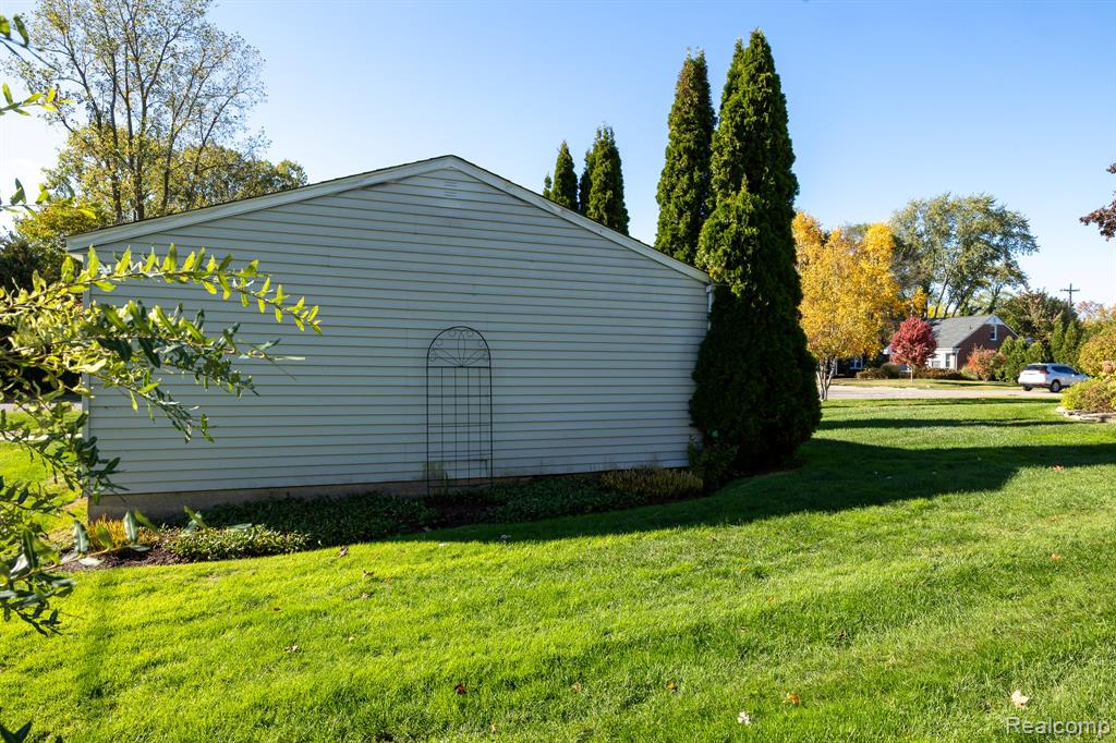 16329 Birwood Avenue, Beverly Hills, MI 48025 — Photo 38