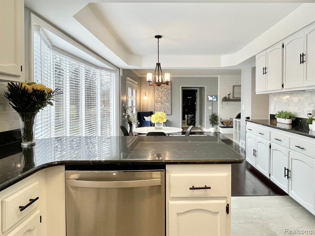 5126 Glengate Road, Rochester, MI 48306 — Photo 15