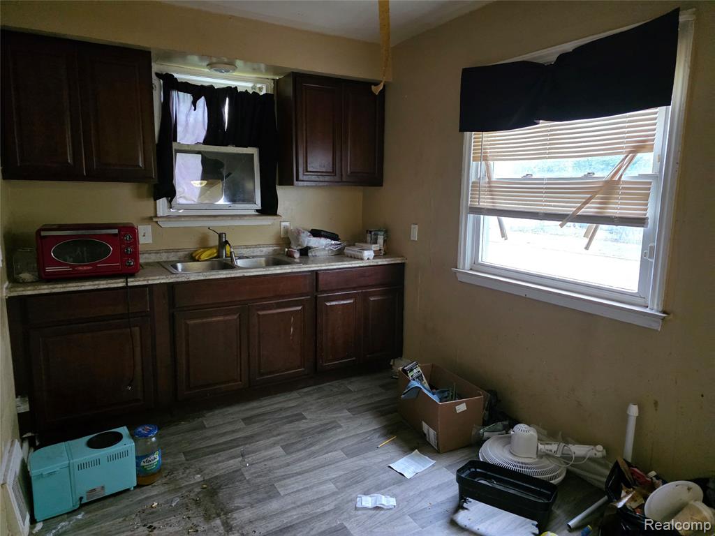 6300 Penrod Street, Detroit, MI 48228 — Photo 7