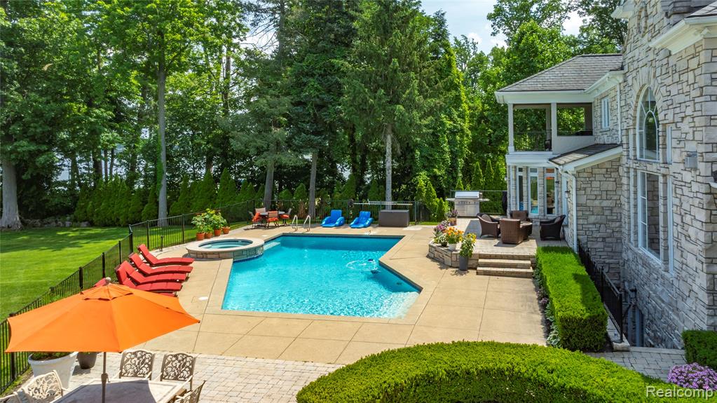 4326 COMMERCE Road, Orchard Lake Village, MI 48324 — Photo 61