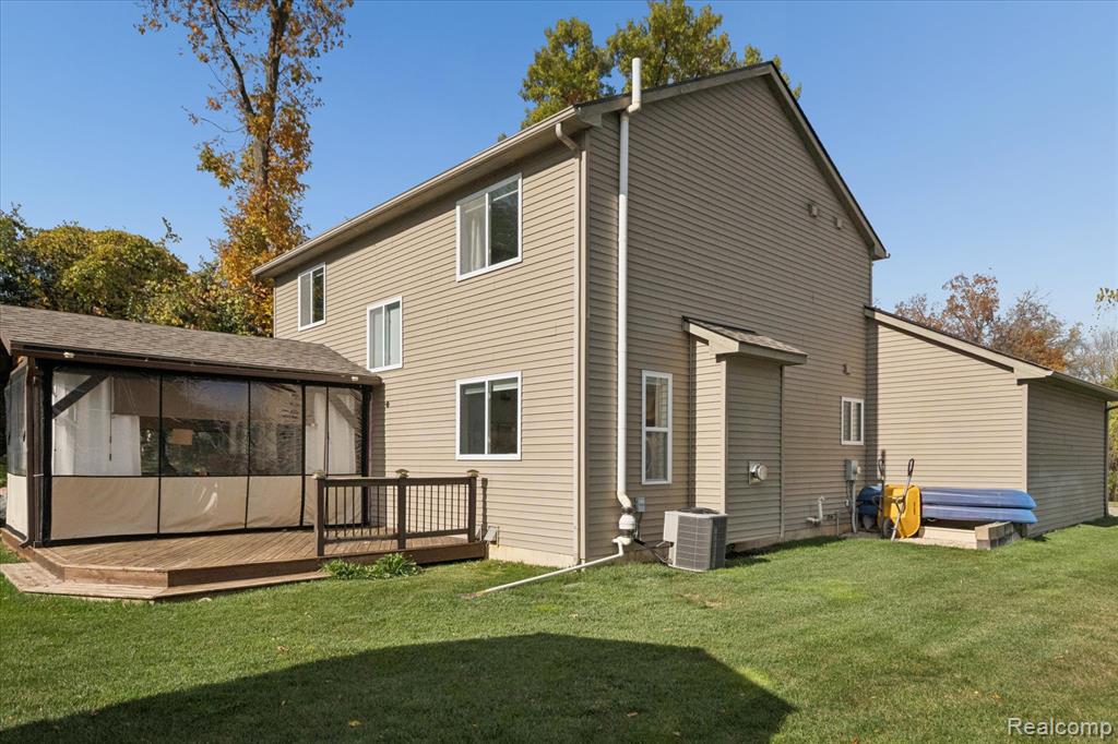 7799 Rampart Trail, Waterford, MI 48327 — Photo 33