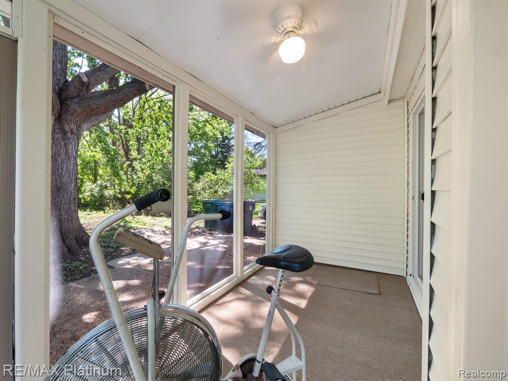 415 E SIBLEY Street, Howell, MI 48843 — Photo 12