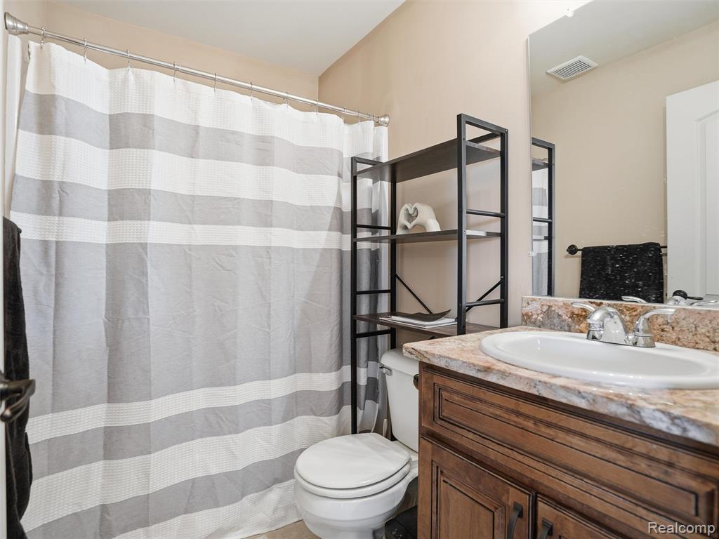 53731 Champlain Street, Macomb, MI 48042 — Photo 16