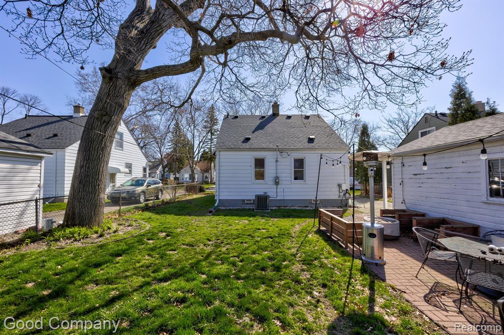 809 MEADOWDALE Street, Ferndale, MI 48220 — Photo 54