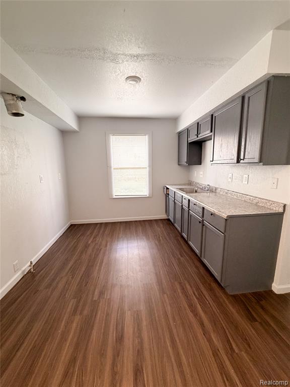 539 Kitchener Street, Detroit, MI 48215 — Photo 6