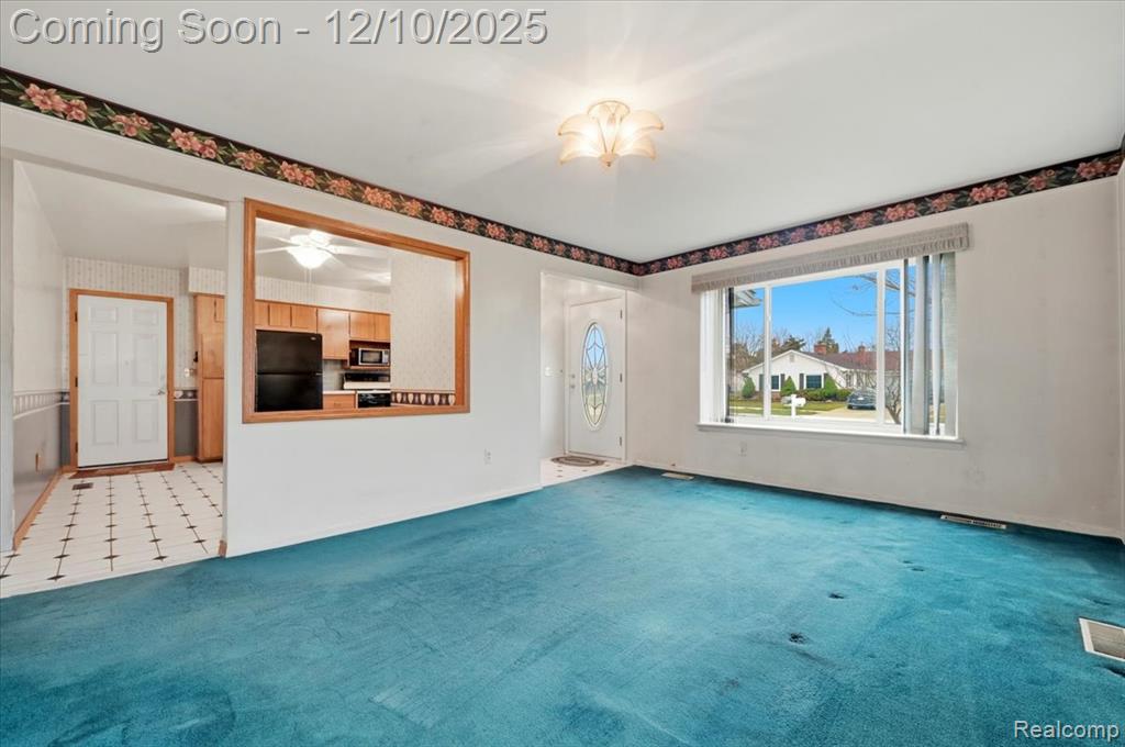21231 Tiffany Drive, Woodhaven, MI 48183 — Photo 3