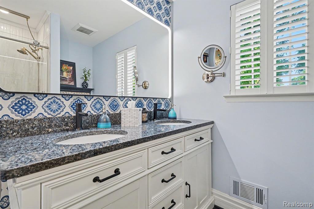 3544 Fort Drive, Waterford, MI 48328 — Photo 24