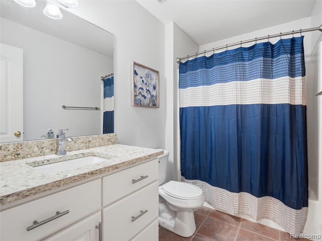 1232 Thorn Ridge Drive, Howell, MI 48843 — Photo 16