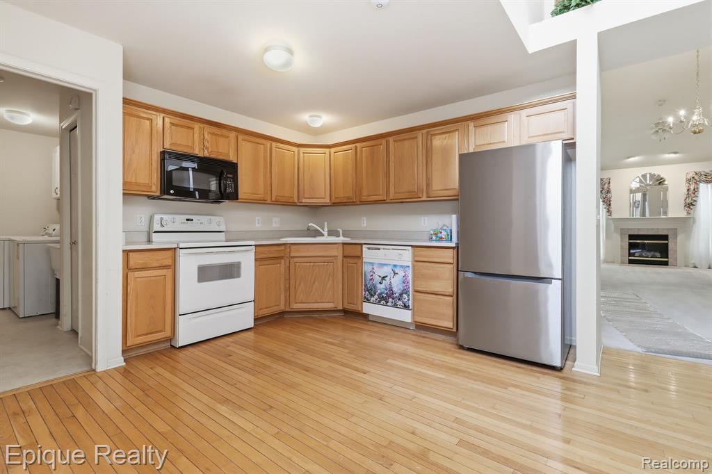 321 Cherry Grove Road Road, Canton, MI 48188 — Photo 19