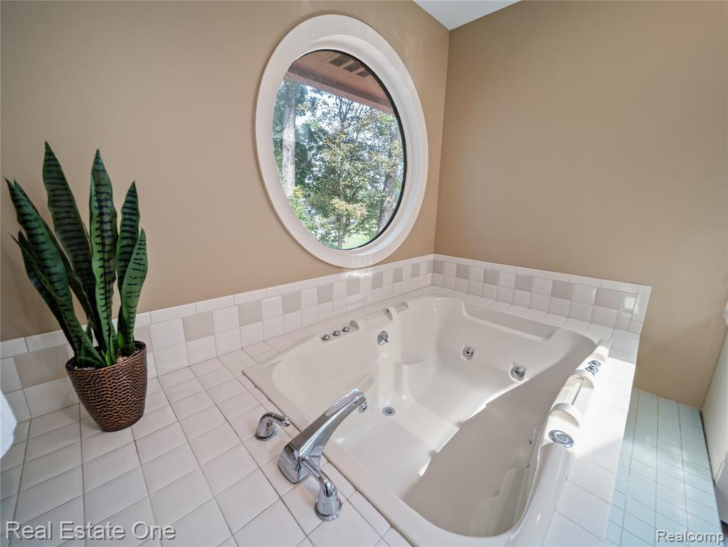 9929 Curie Lane, Pinckney, MI 48169 — Photo 26