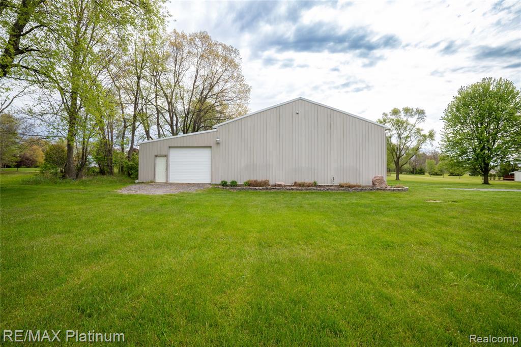 12987 Holtforth Road, Fenton, MI 48430 — Photo 36