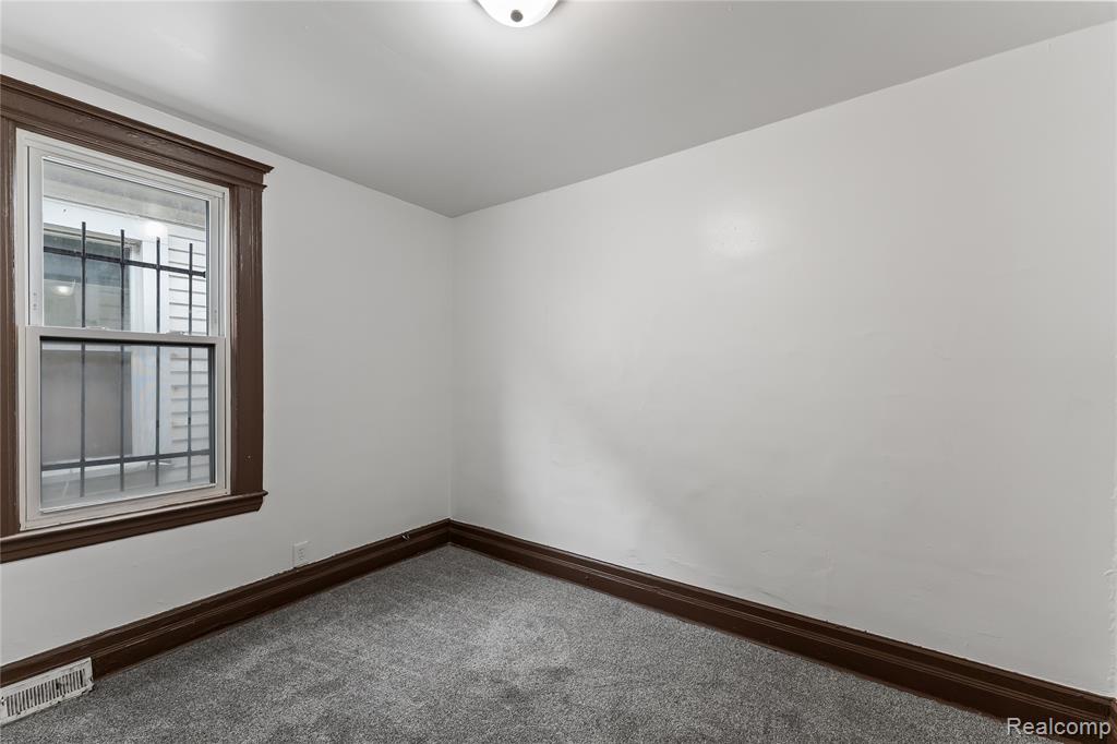 5808 McClellan Street, Detroit, MI 48213 — Photo 16