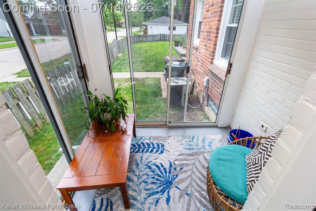 1466 Hampton Rd, Grosse Pointe Woods, MI 48236 — Photo 17