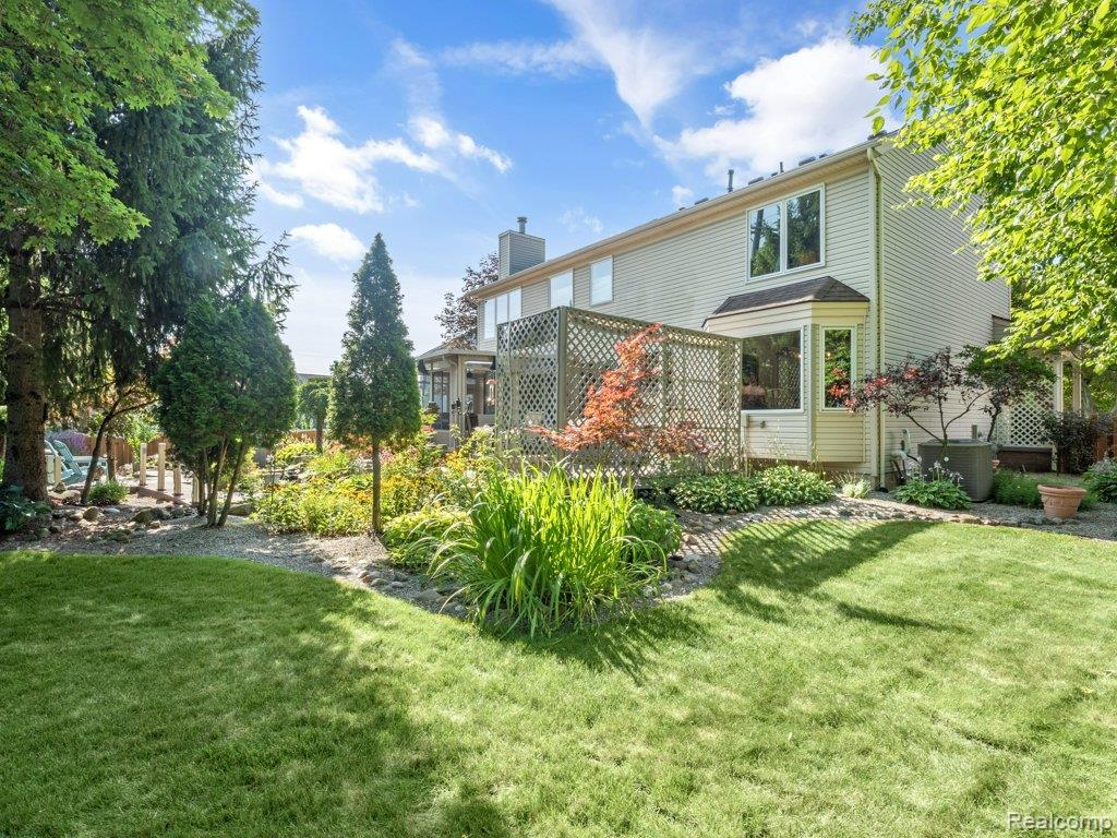 42688 Preswick Court, Van Buren, MI 48111 — Photo 59