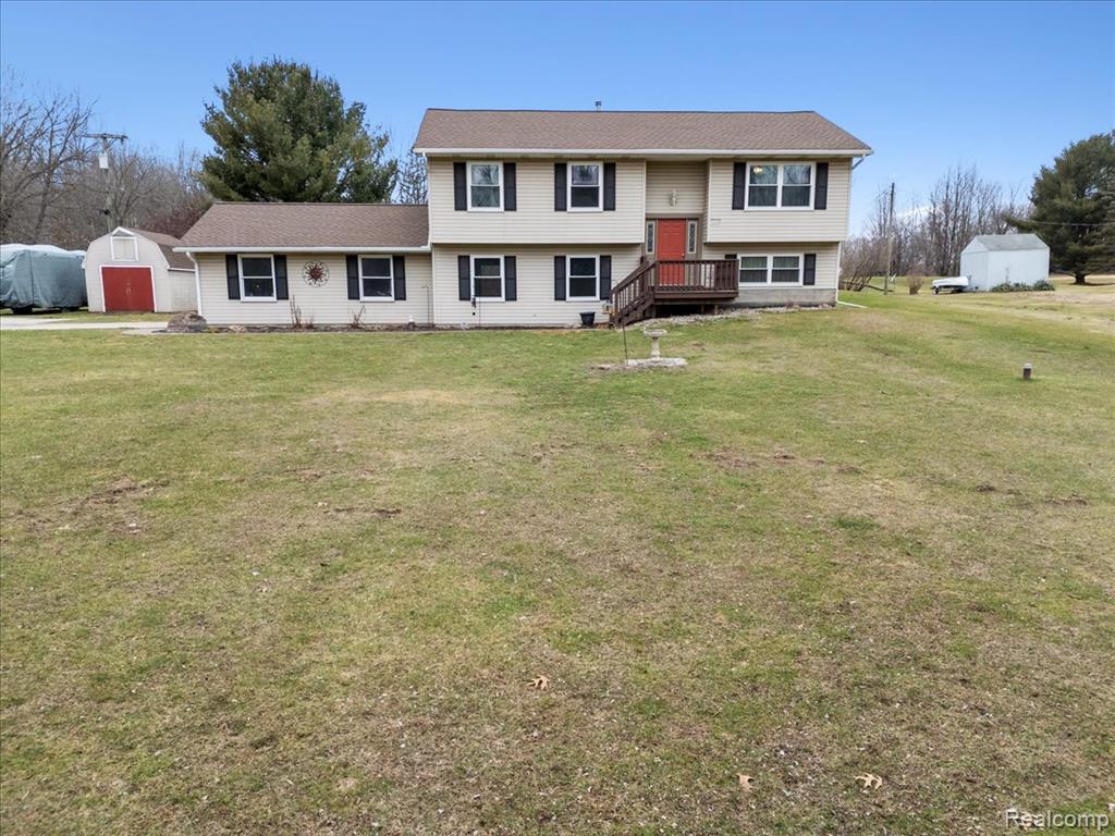 5647 Owosso Road, Fowlerville, MI 48836 — front exterior