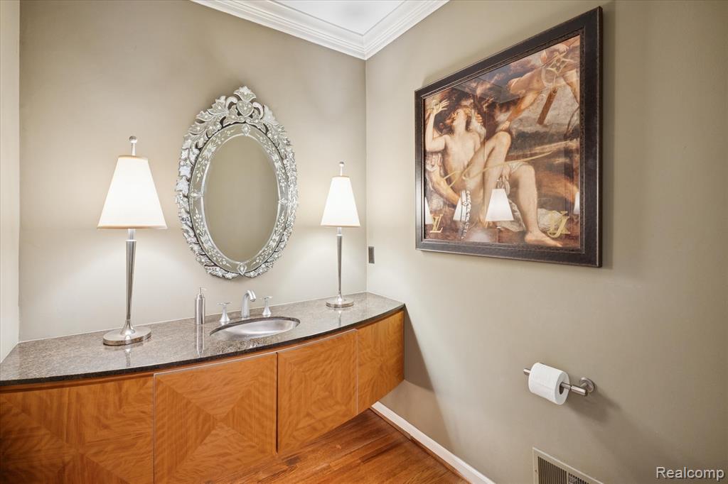 596 Henrietta Street, Birmingham, MI 48009 — Photo 9