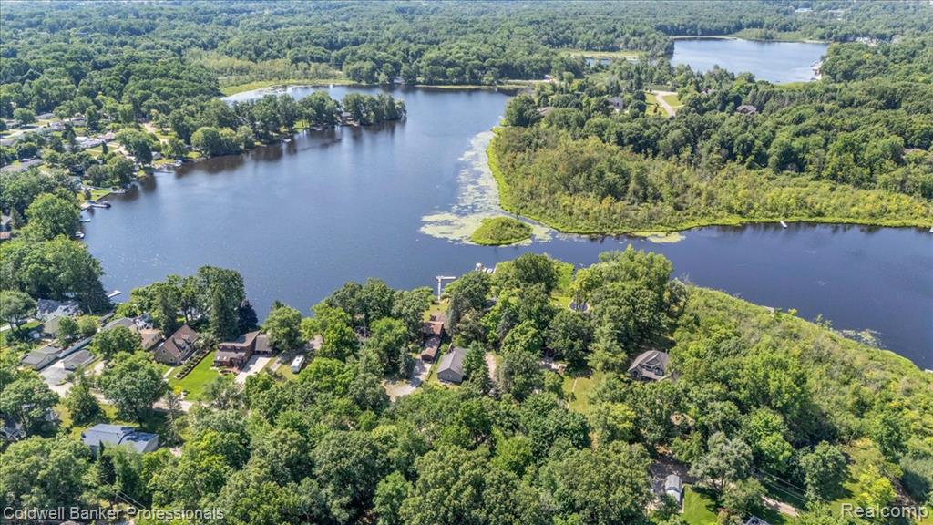 1325 Elkhorn Lake Road, Lake Orion, MI 48362 — Photo 13