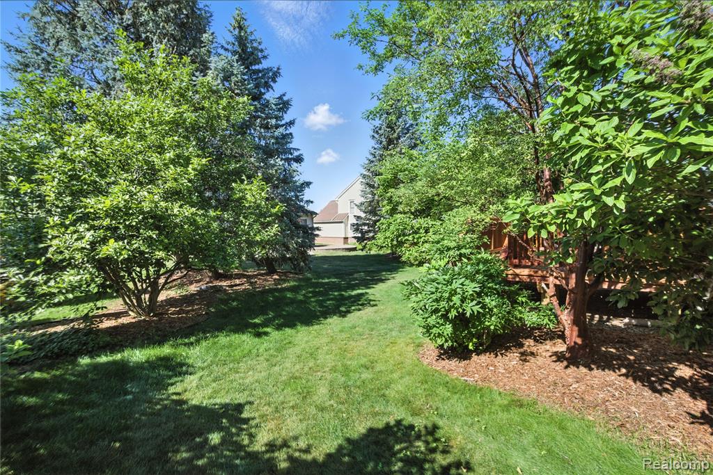 43011 Brookstone Drive, Novi, MI 48377 — Photo 52