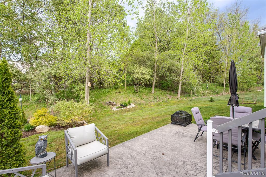 7466 Village Court, Davisburg, MI 48350 — Photo 34