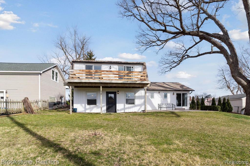 633 DETROIT Avenue, Lake Orion, MI 48362 — Photo 72