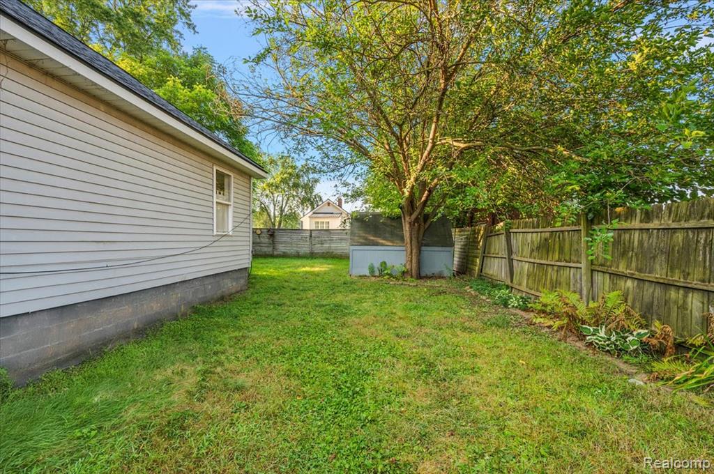108 Oakwood Street, Holly, MI 48442 — Photo 44