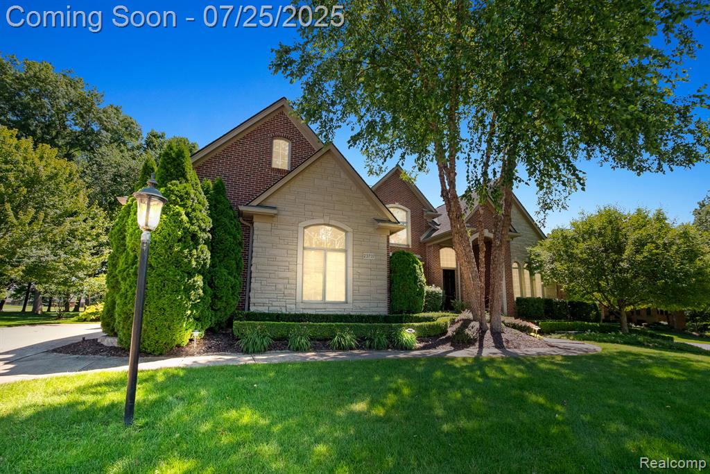 Property photo for 23737 Pointe O Woods Court, South Lyon, MI 48178