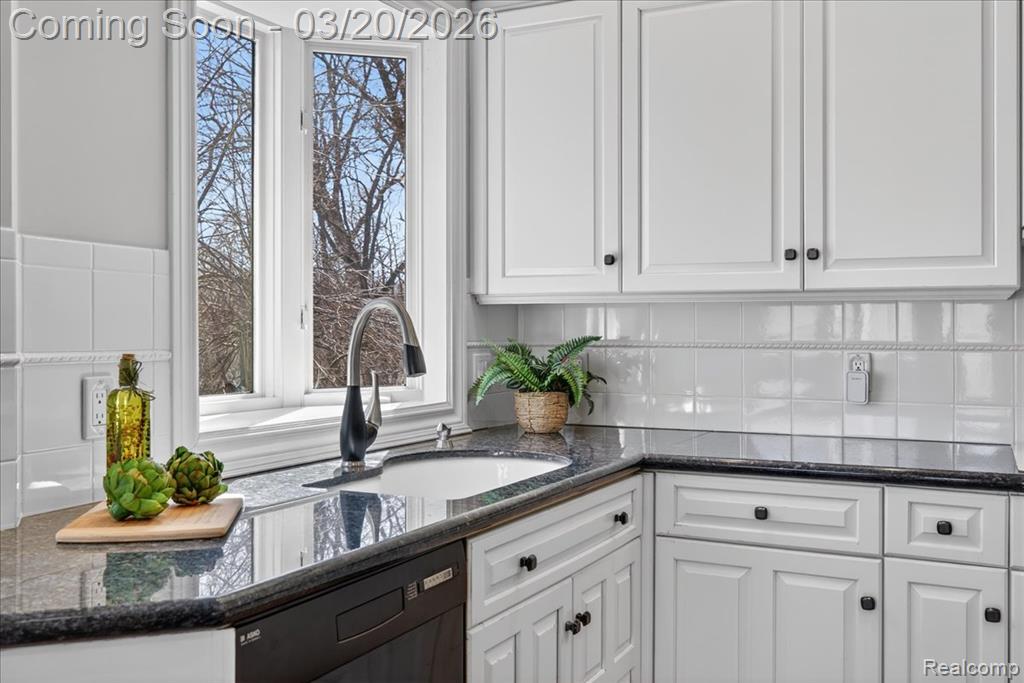 4871 Cider Hill Drive, Rochester, MI 48306 — Photo 20