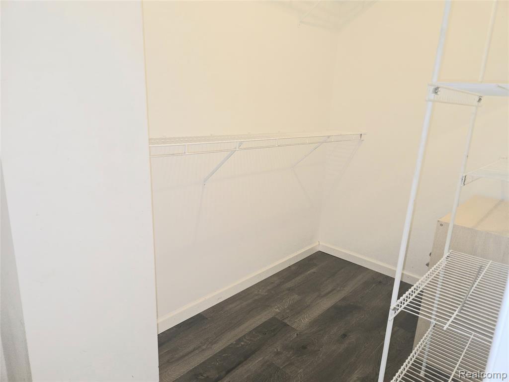 5156 Rock Run, West Bloomfield, MI — Photo 20