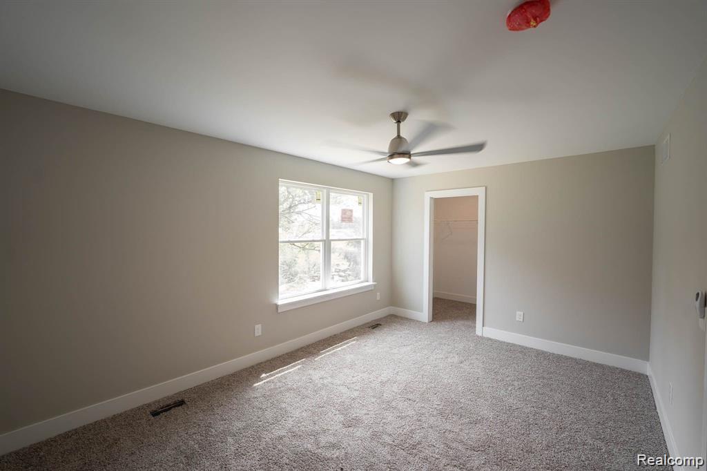 02 Textile, Saline, MI 48176 — Photo 29