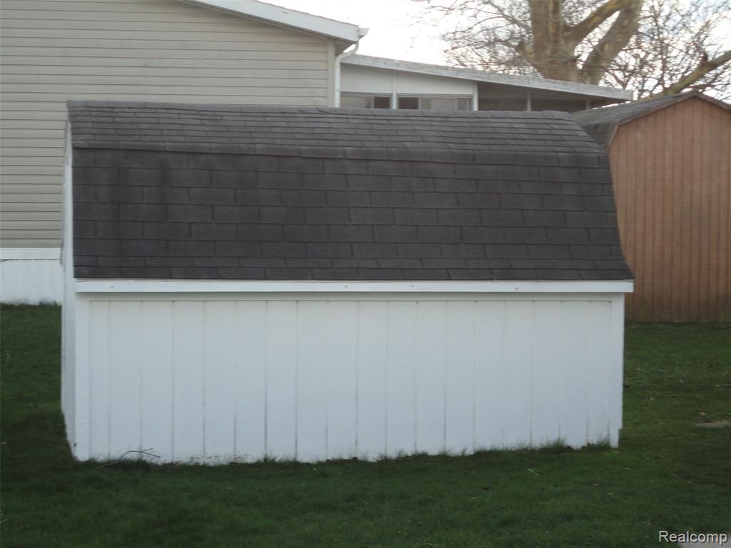 386 Blackwatch Street, Temperance, MI 48182 — Photo 14
