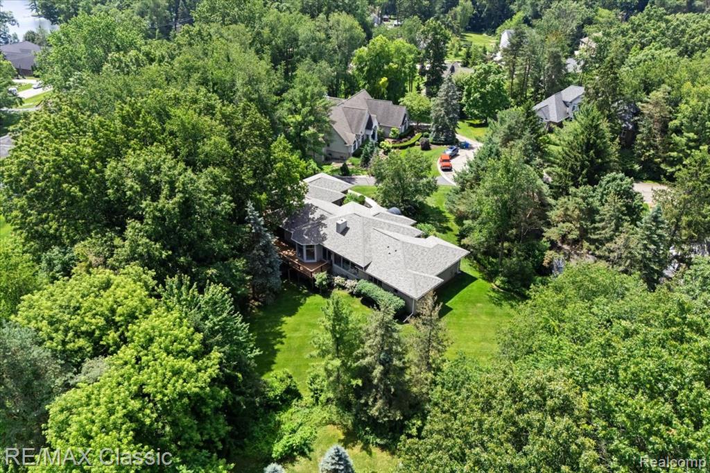 4160 Rolling Pines Court, Commerce Twp, MI 48382 — Photo 51