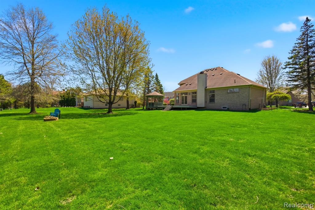 8488 Annette Avenue, Grosse Ile, MI 48138 — Photo 56