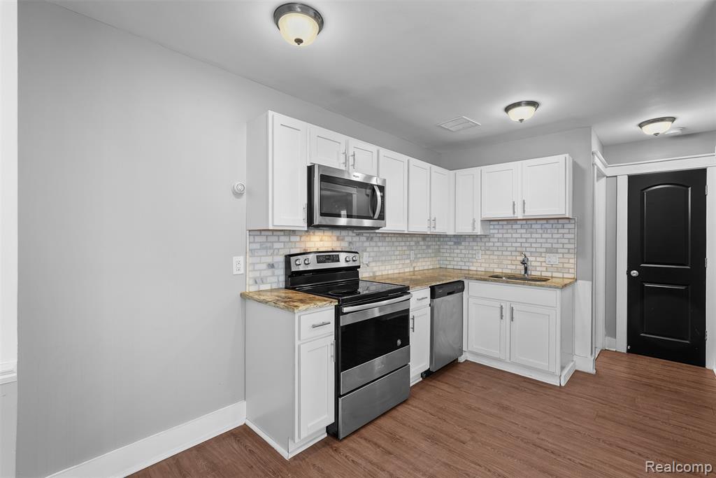 4403 Crooks Road, Royal Oak, MI 48073 — Photo 5