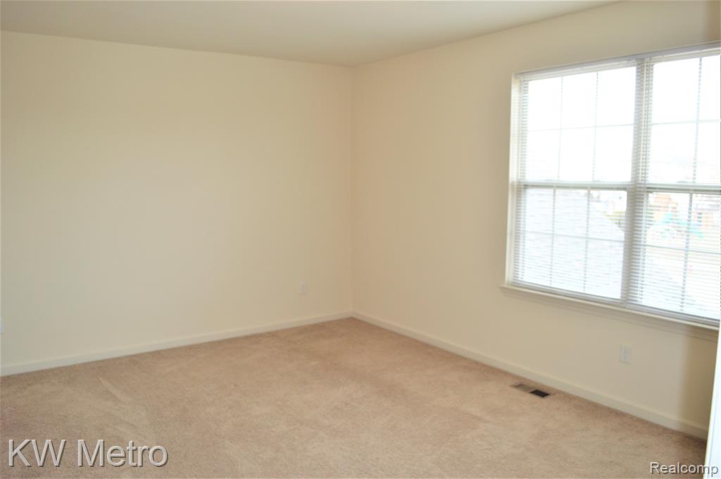 4313 SILVERLEAF Drive, Ypsilanti, MI 48197 — Photo 24