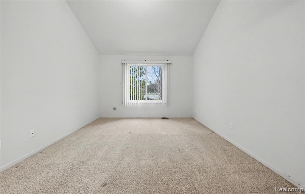 45467 Coachfort Drive, Macomb, MI 48044 — Photo 20