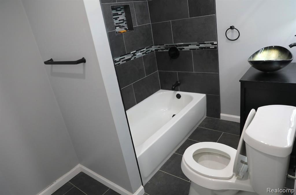 5012 Fischer Street, Detroit, MI 48213 — Photo 15