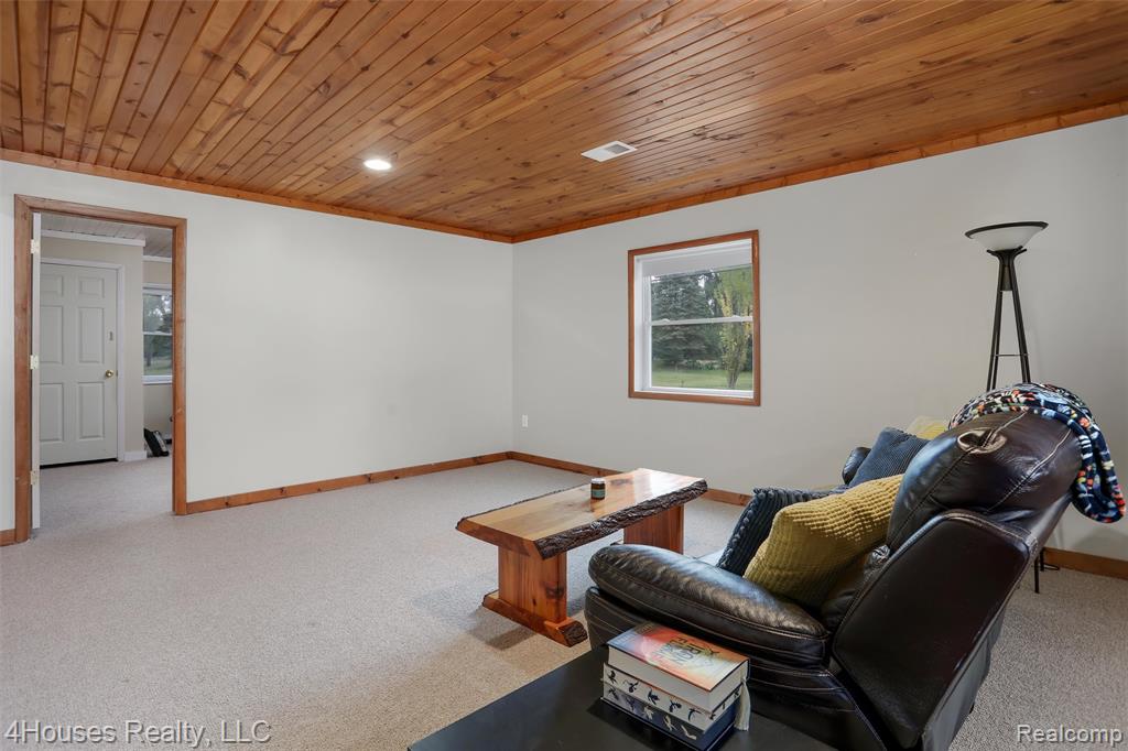4087 Silver Valley Drive, Lake Orion, MI — Photo 33