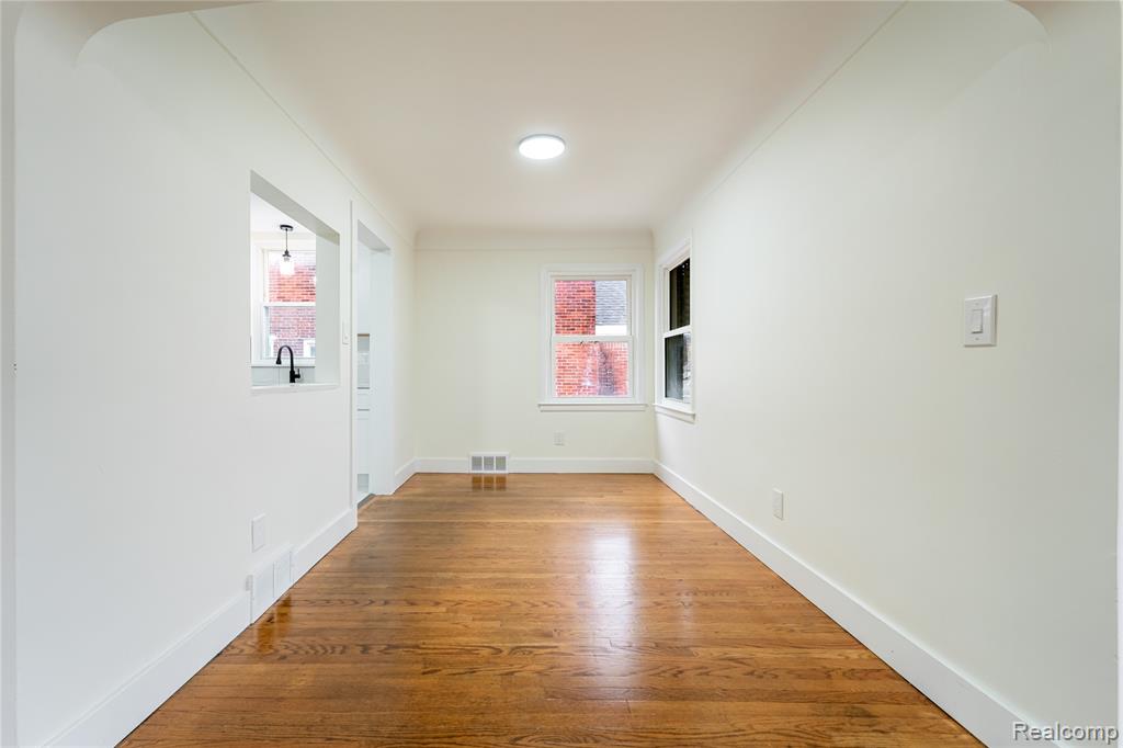 16535 Lincoln Avenue, Eastpointe, MI 48021 — Photo 10