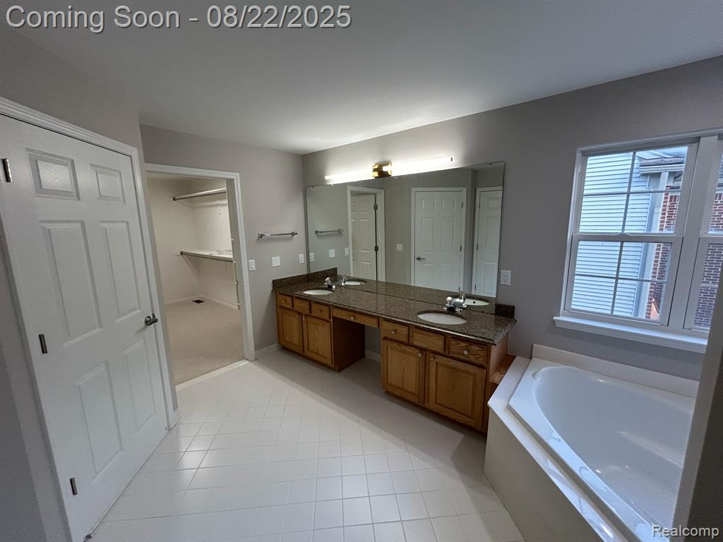 49576 Dunhill Drive, Macomb, MI 48044 — Photo 42