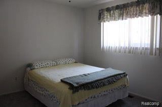 456 W OTIS Avenue, Hazel Park, MI 48030 — Photo 12