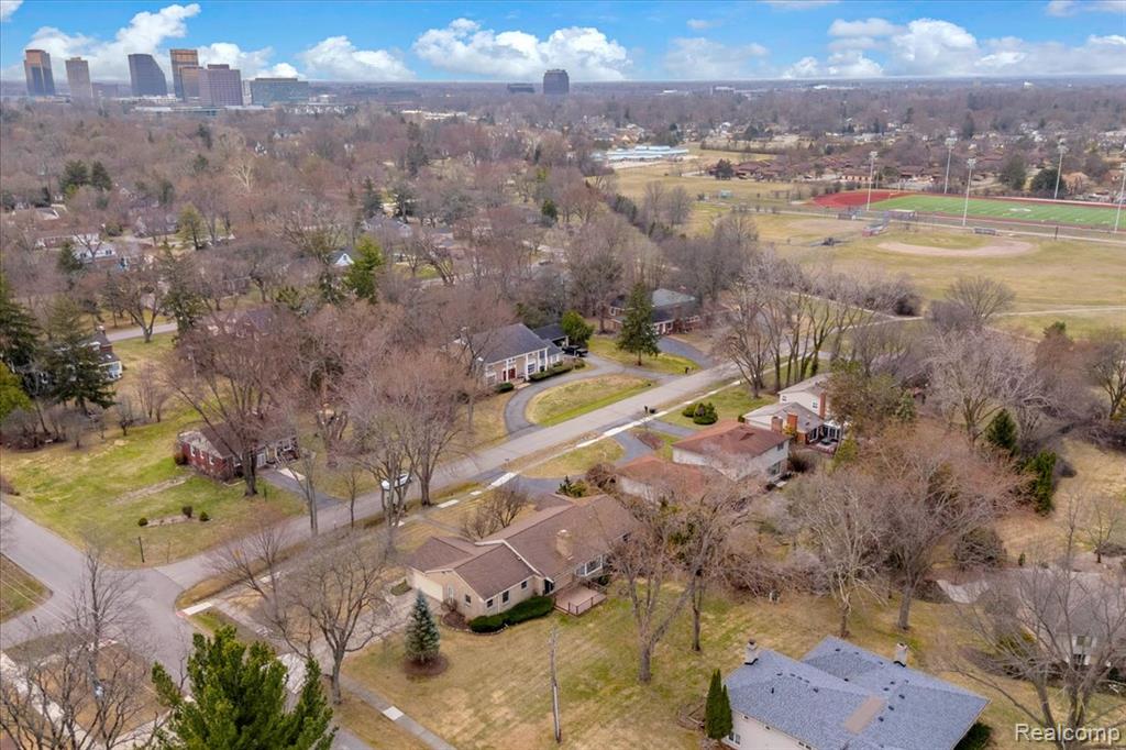 19010 Lacrosse Avenue, Lathrup Village, MI 48076 — Photo 44