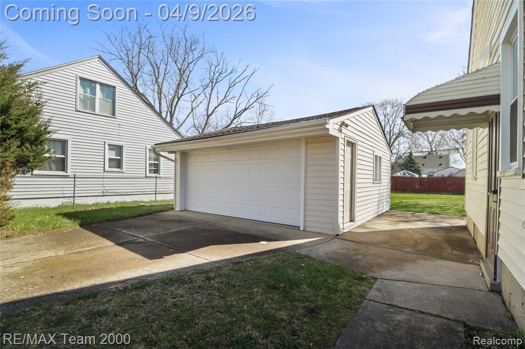 7014 Kinmore Street, Dearborn Heights, MI 48127 — Photo 14
