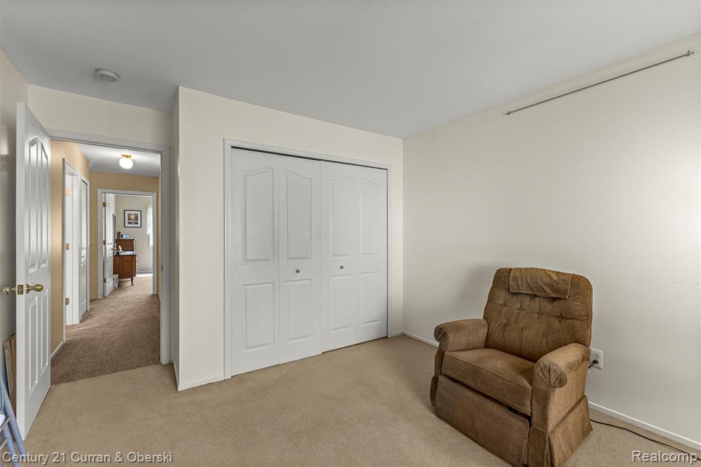698 Ravencrest Lane, Westland, MI — Photo 29