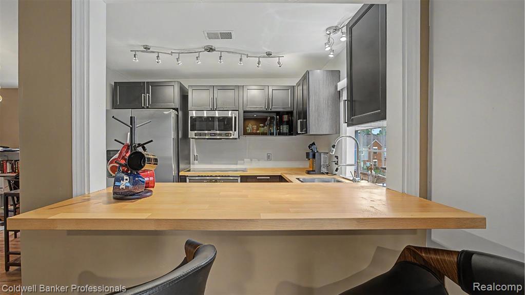 54762 Monarch Drive, Utica, MI 48316 — Photo 15